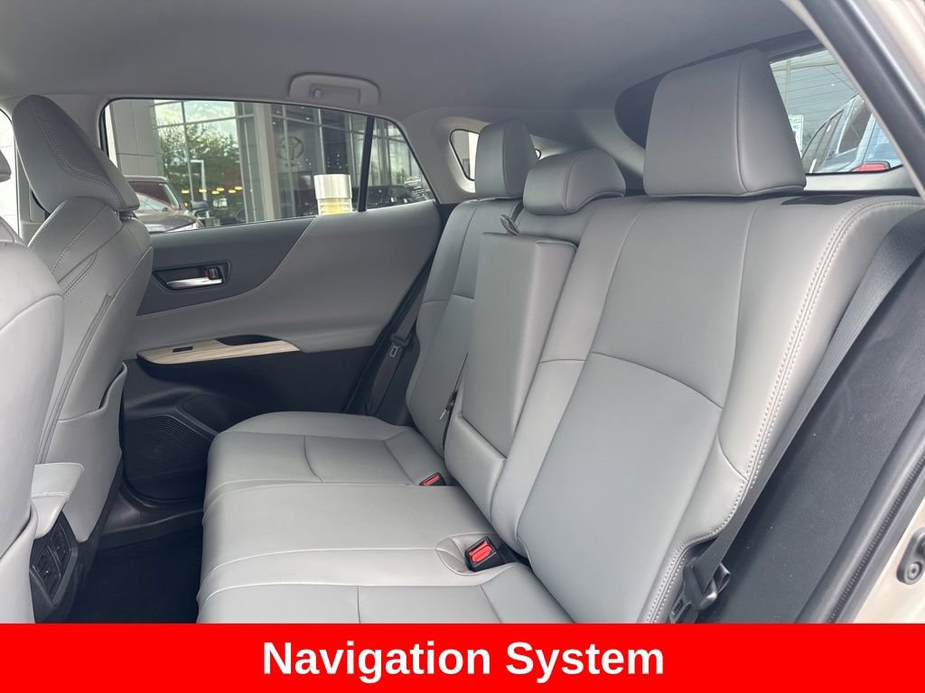 Certified 2023 Toyota Venza XLE AWD/4WD image 16