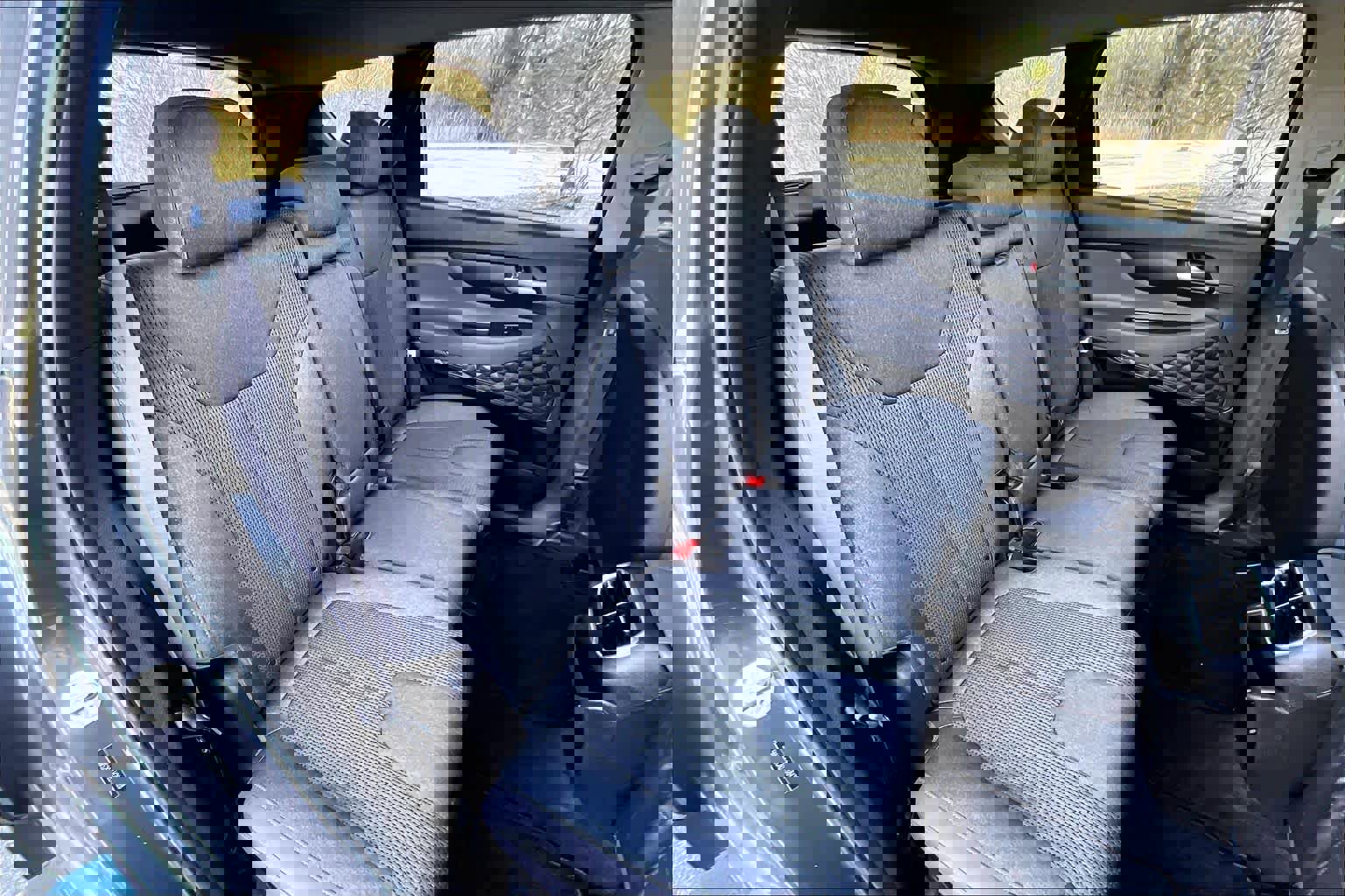 Used 2020 Hyundai Santa Fe SE w/ Cargo Package image 20