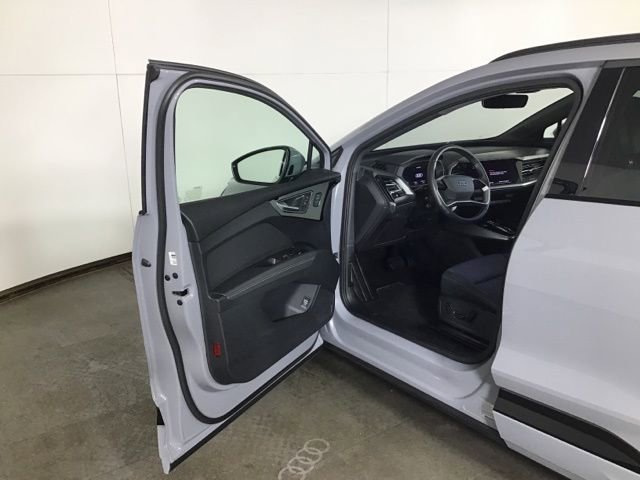 Certified 2024 Audi Q4 e-tron Premium Plus w/ Premium Plus image 10