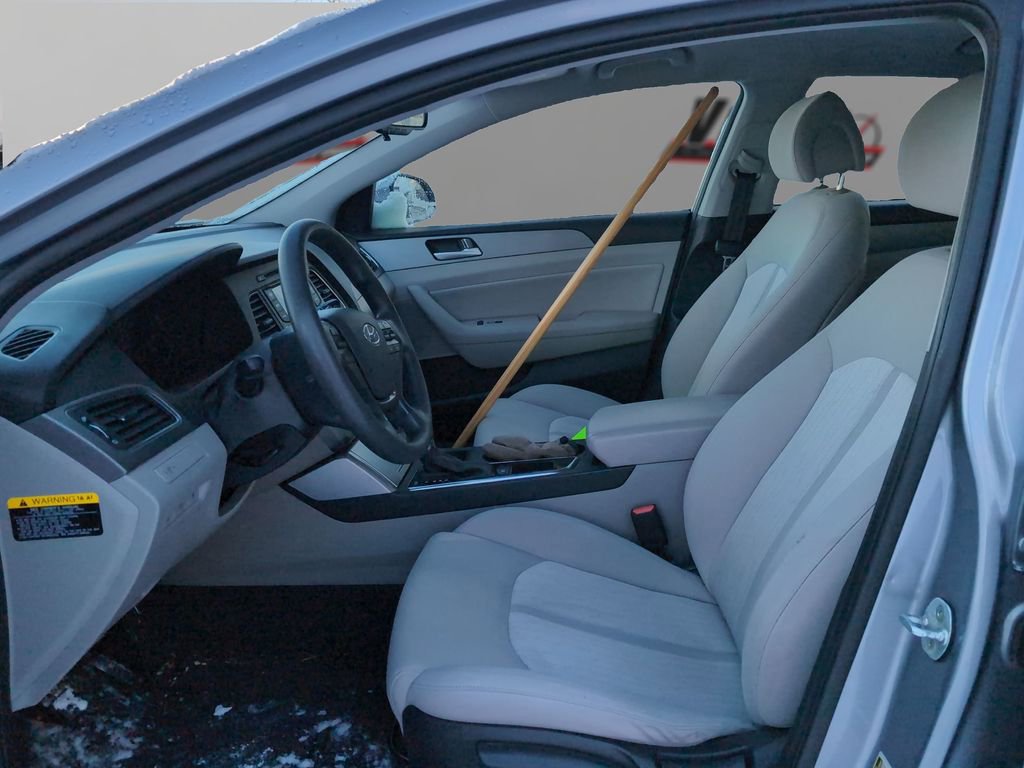 Used 2016 Hyundai Sonata SE image 9