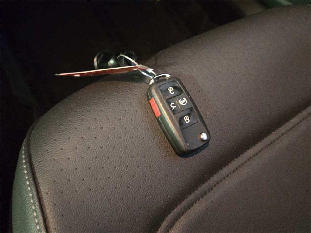 Used 2022 Volkswagen Passat 2.0T SE image 19