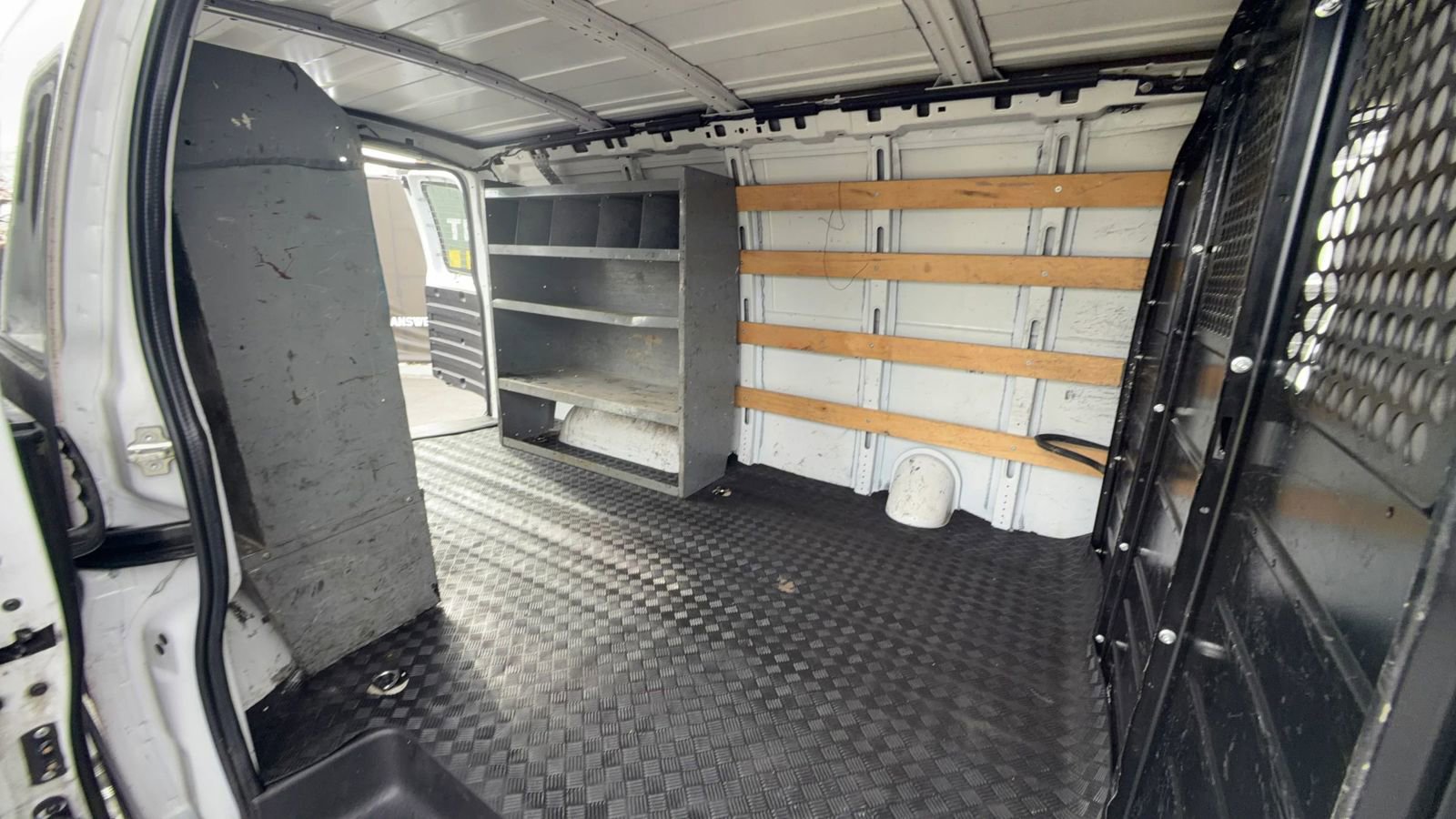 Used 2019 Chevrolet Express 2500 w/ Driver Convenience Package image 29