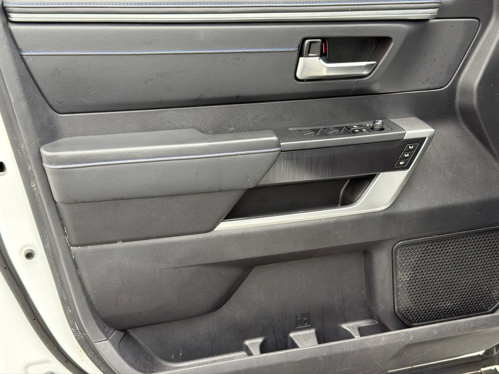 Used 2023 Toyota Sequoia Platinum AWD/4WD image 16