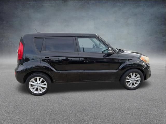 Used 2012 Kia Soul + w/ Audio Pkg FWD image 6
