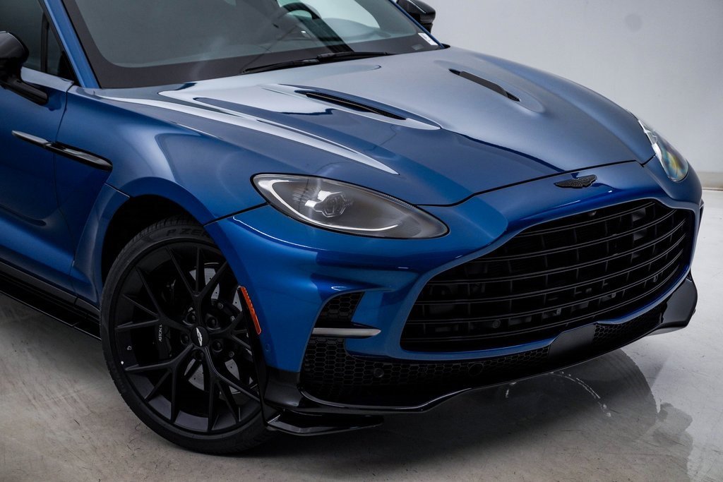 New 2025 Aston Martin DBX 707 image 4
