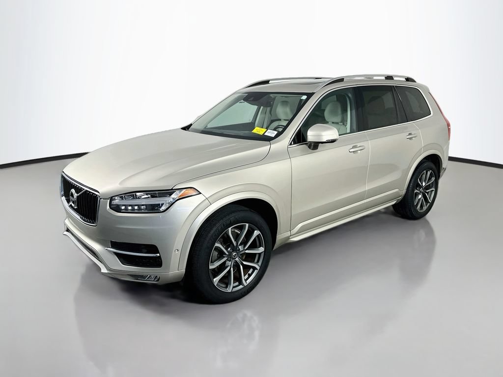 Used 2018 Volvo XC90 T6 Momentum w/ Convenience Package AWD/4WD image 3