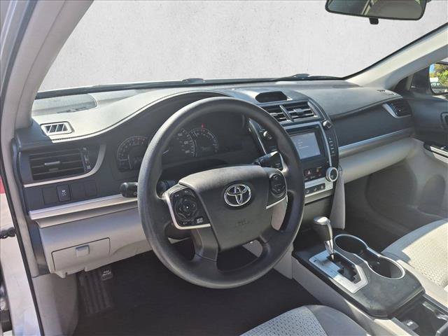 Used 2014 Toyota Camry LE FWD image 10