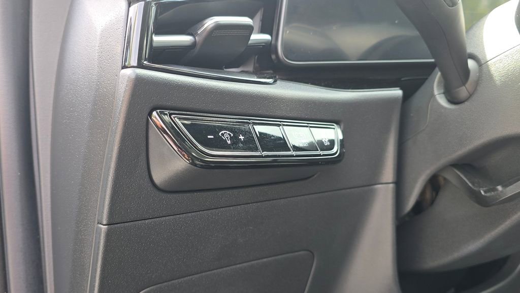 Used 2023 Kia Niro EX FWD image 24