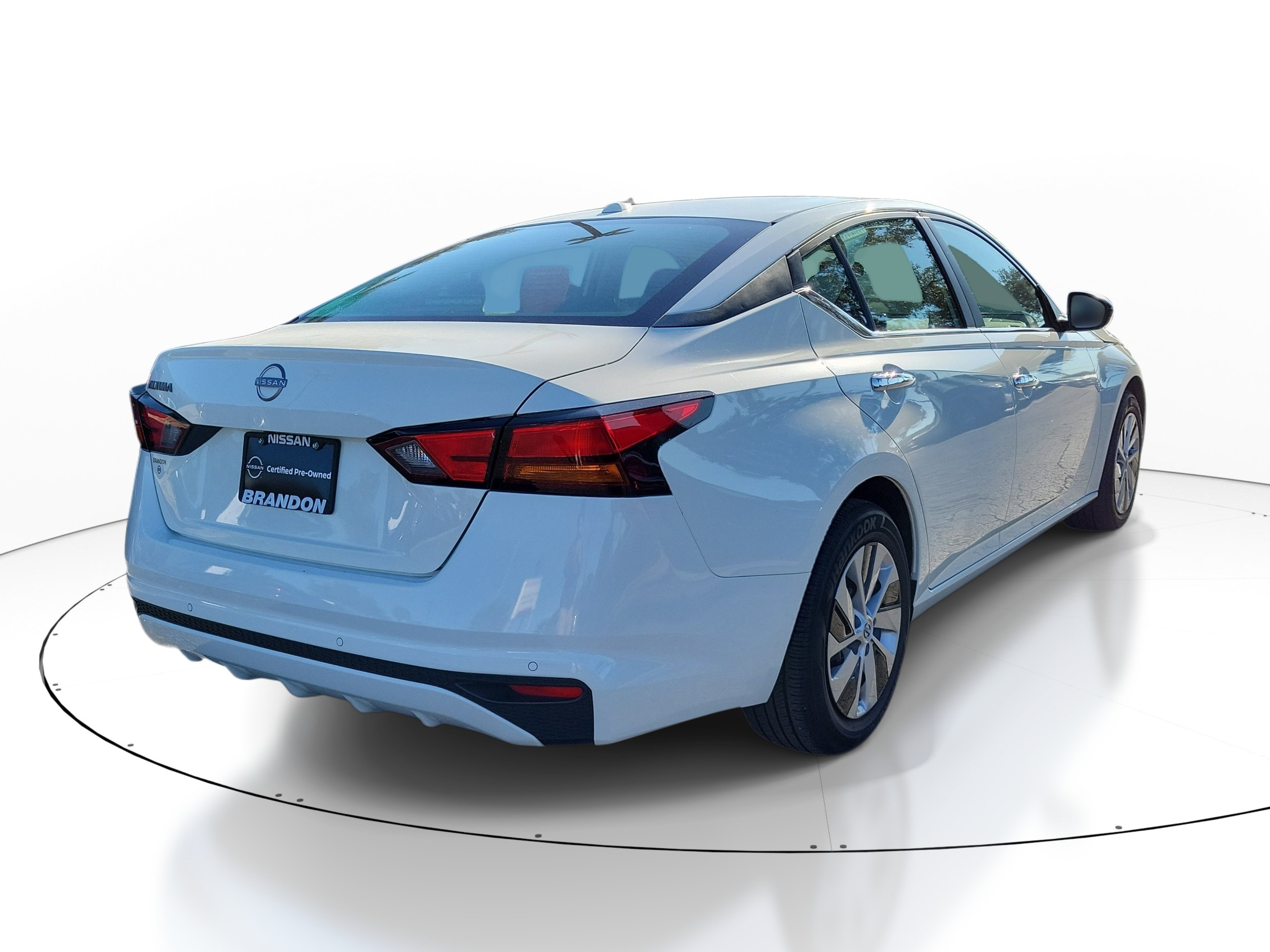 Certified 2025 Nissan Altima 2.5 S FWD image 7