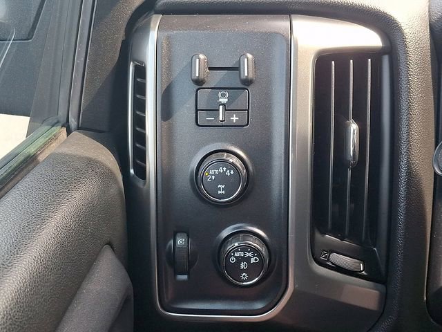 Used 2018 Chevrolet Silverado 1500 LT w/ All Star Edition image 26