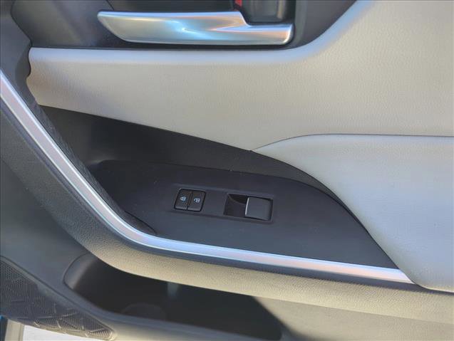 Used 2019 Toyota RAV4 XLE Premium image 24