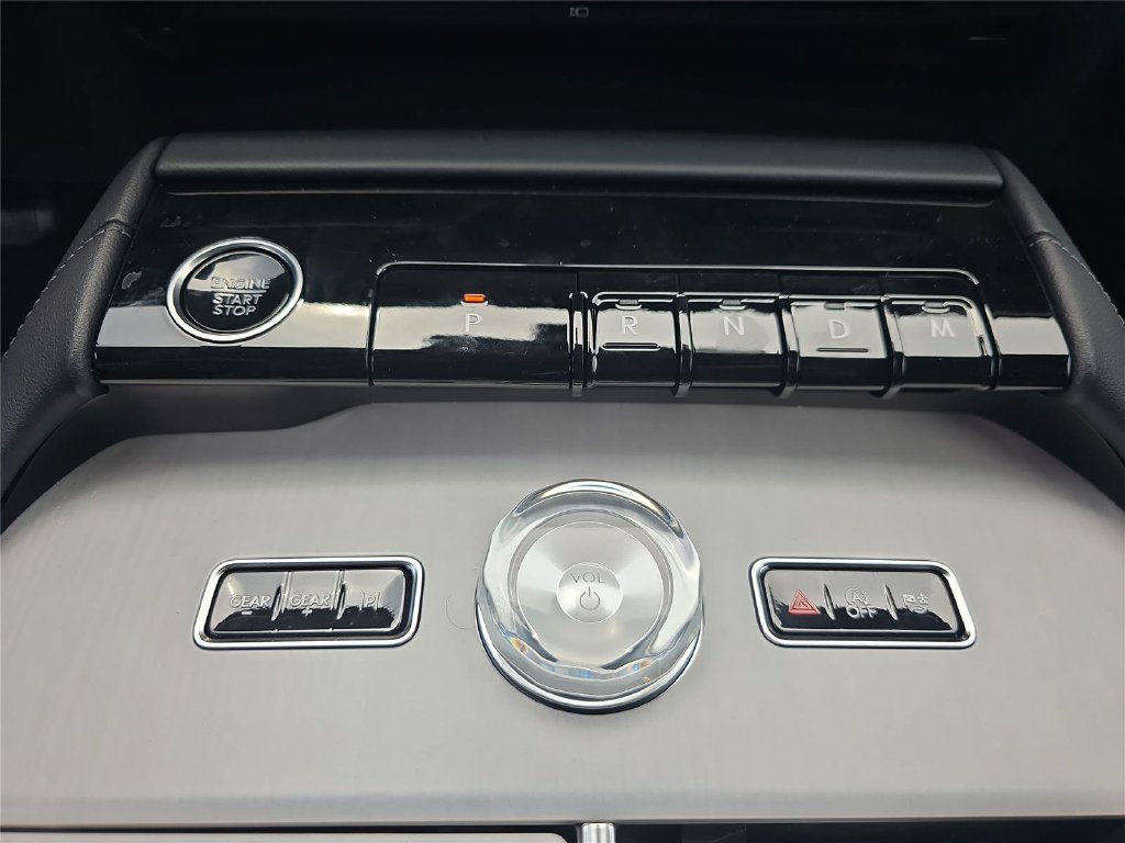 New 2027 Lincoln Navigator Premiere RWD image 18