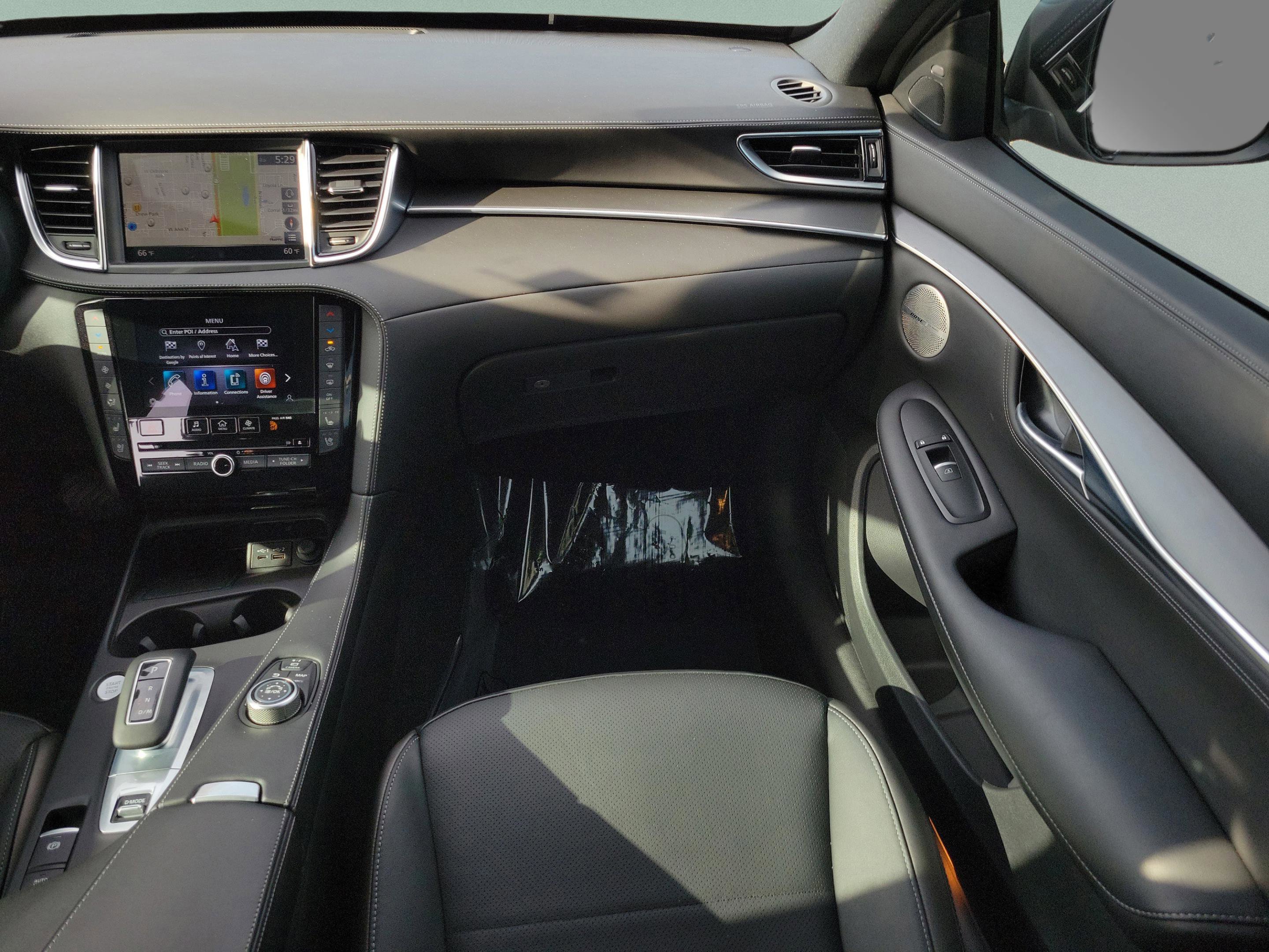 Certified 2025 INFINITI QX55 Essential w/ Accent Package image 7