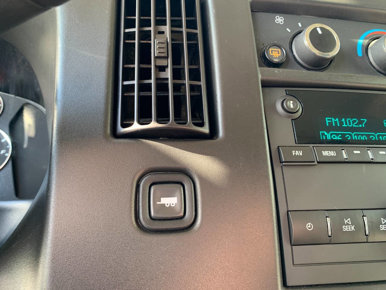 Used 2023 Chevrolet Express 3500 LS RWD image 16