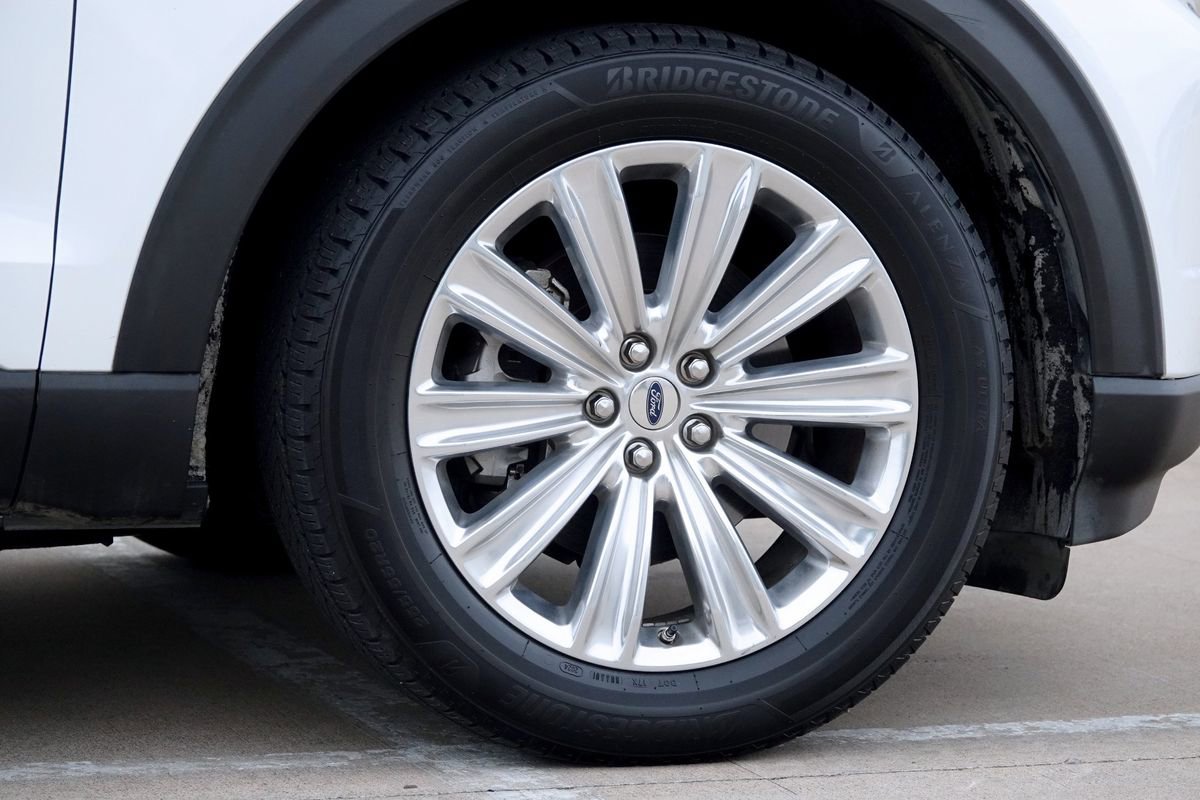 Used 2020 Ford Explorer Limited w/ Class III Trailer Tow Package RWD image 32