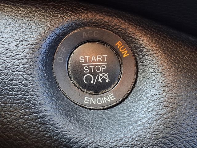 Used 2014 Jeep Cherokee Limited w/ Technology Group FWD image 10