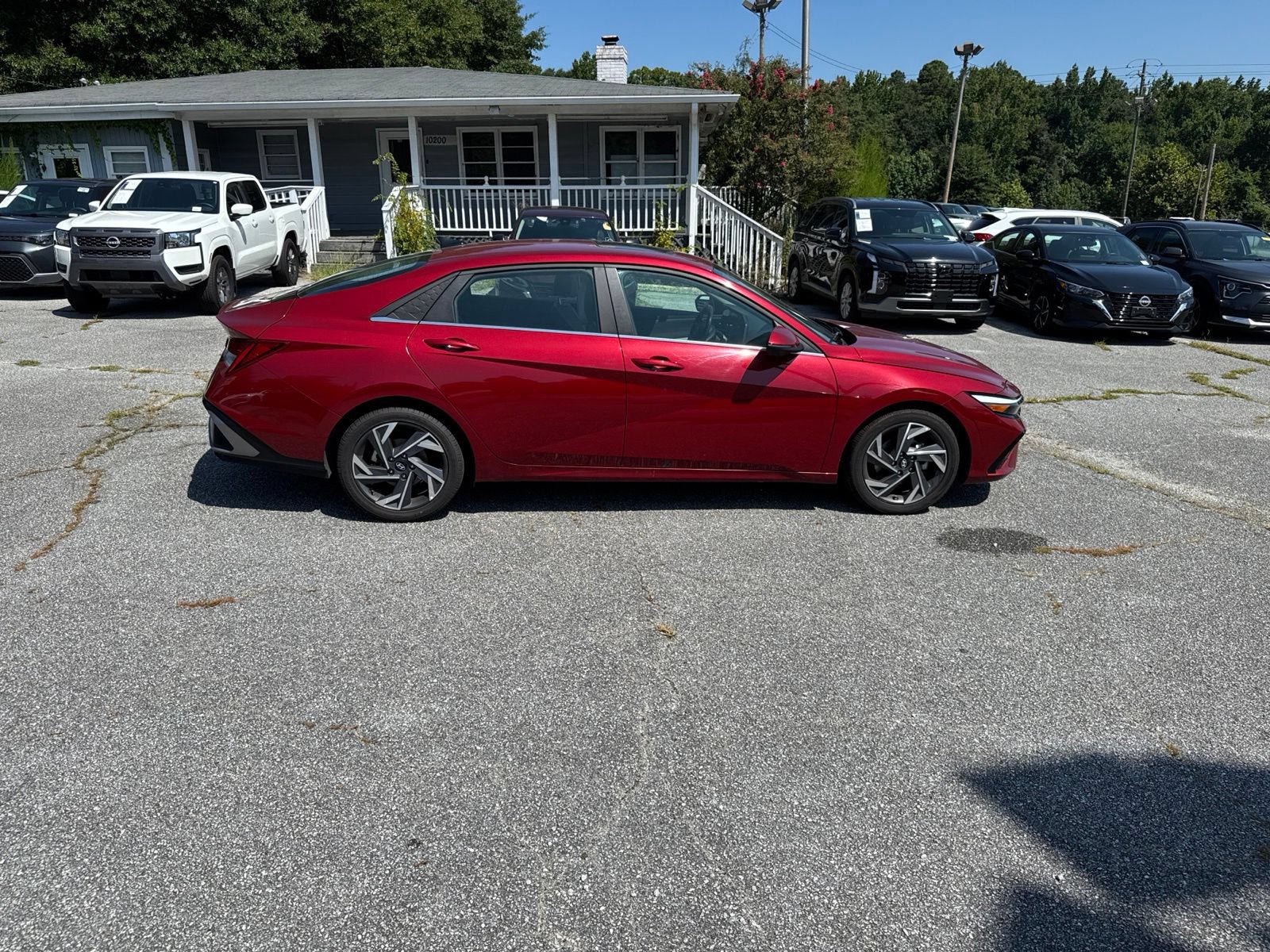 Certified 2024 Hyundai Elantra Limited FWD image 5