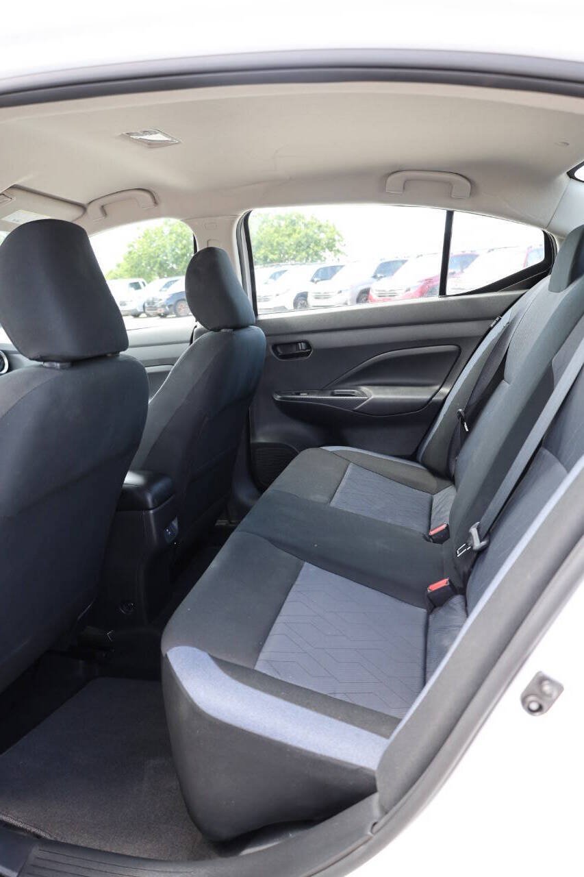 Used 2025 Nissan Versa SV w/ Trunk Package FWD image 17