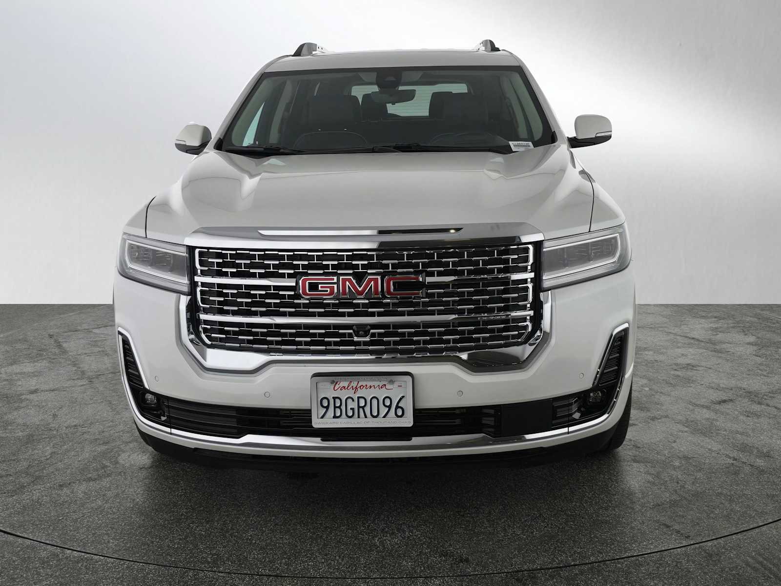 Used 2022 GMC Acadia Denali w/ Denali Ultimate Package image 8