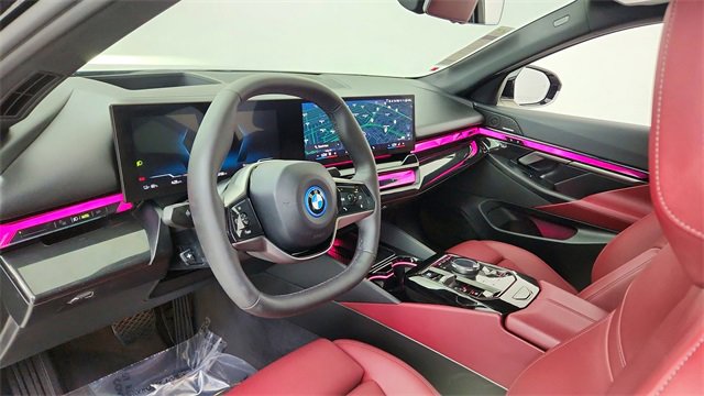 Used 2024 BMW i5 eDrive40i w/ Premium Package image 19