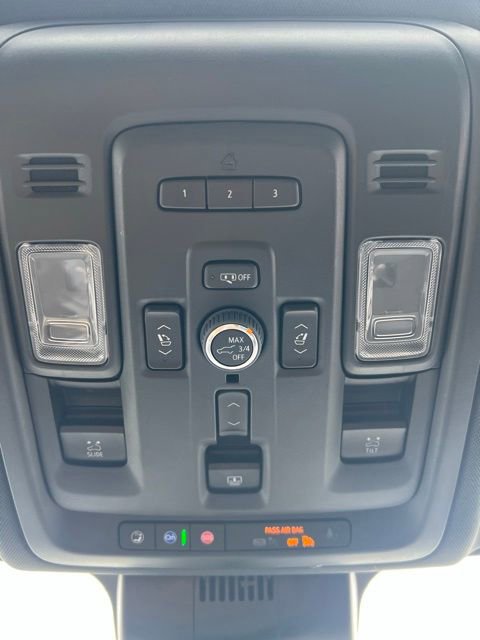 Used 2023 Chevrolet Tahoe Premier w/ Premium Package 2 AWD/4WD image 11