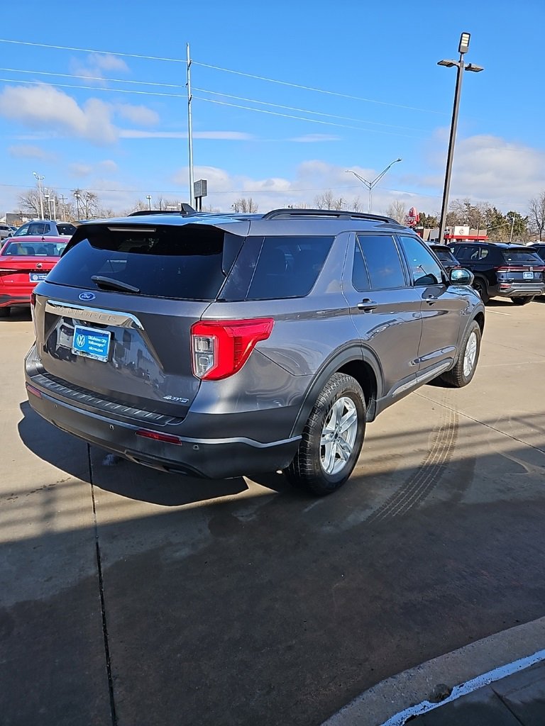 Used 2022 Ford Explorer XLT image 5