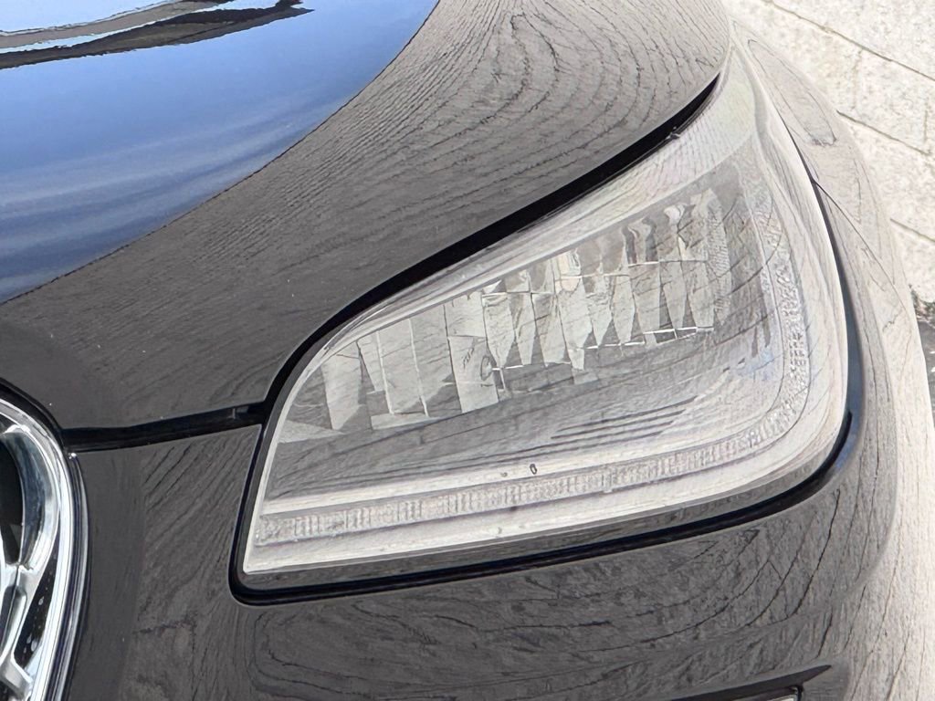 Used 2022 Lincoln Corsair AWD w/ Premium Package image 5