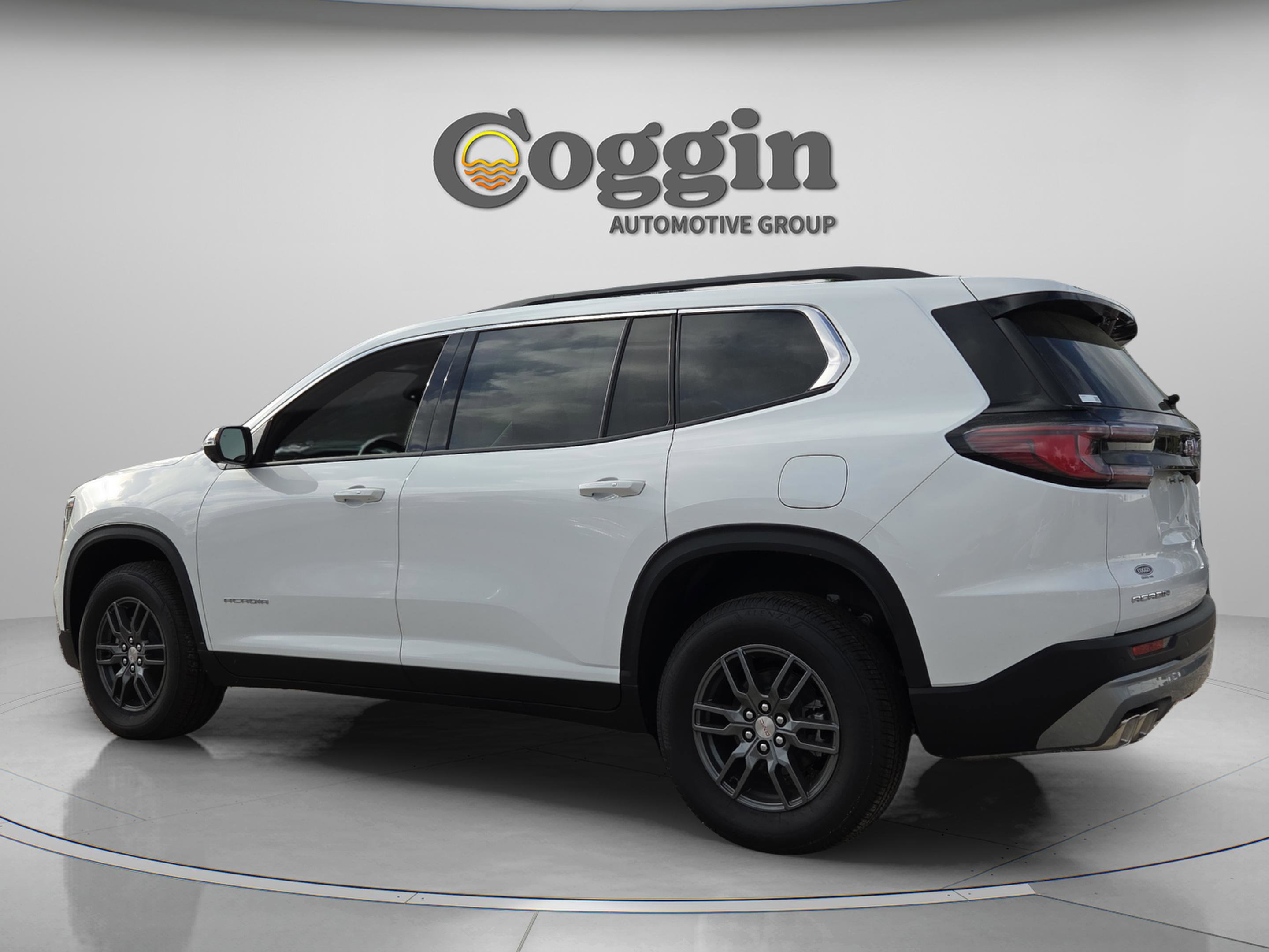 New 2026 GMC Acadia Elevation FWD image 3