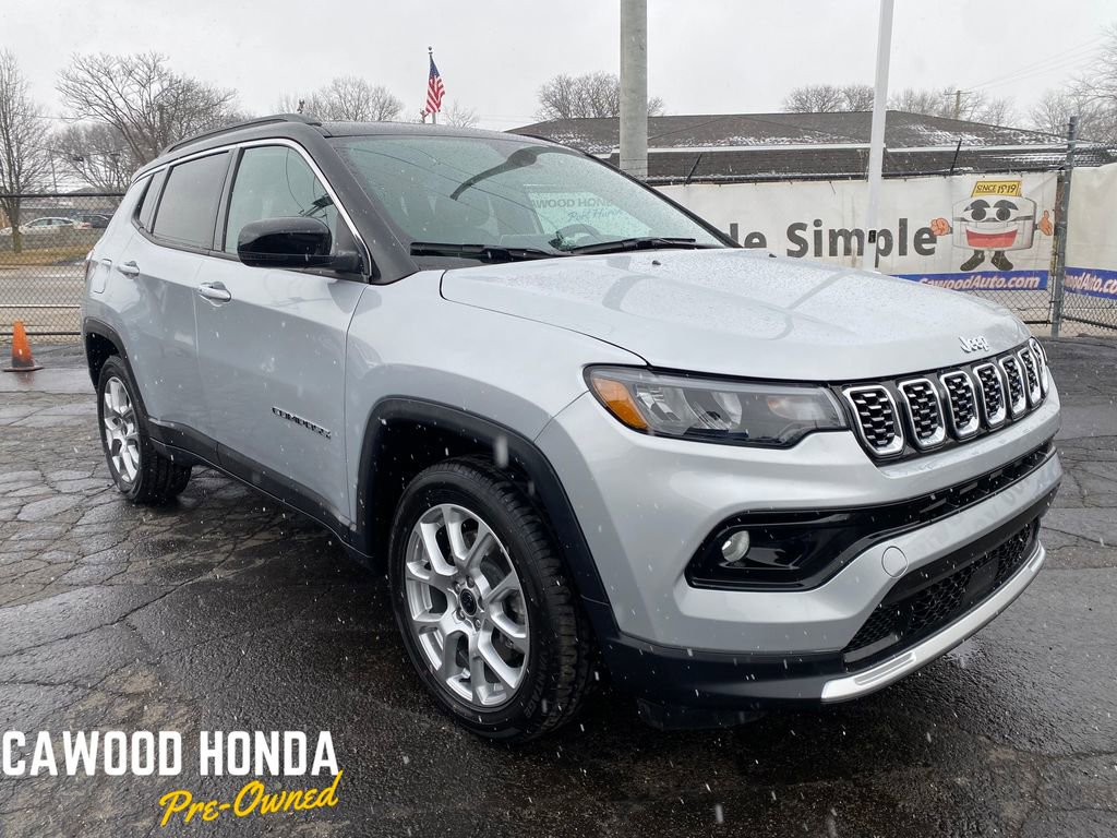 Used 2025 Jeep Compass Limited image 1