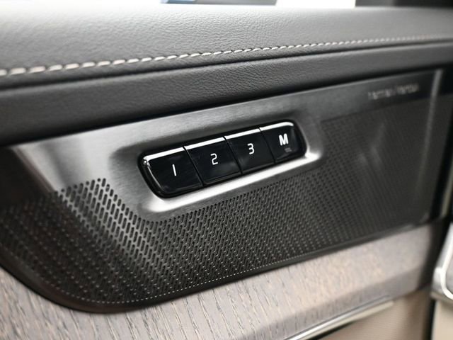 New 2026 Volvo XC90 B6 Ultra w/ Protection Package image 30
