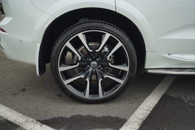 Used 2023 Volvo XC60 T8 Ultimate w/ Climate Package image 37