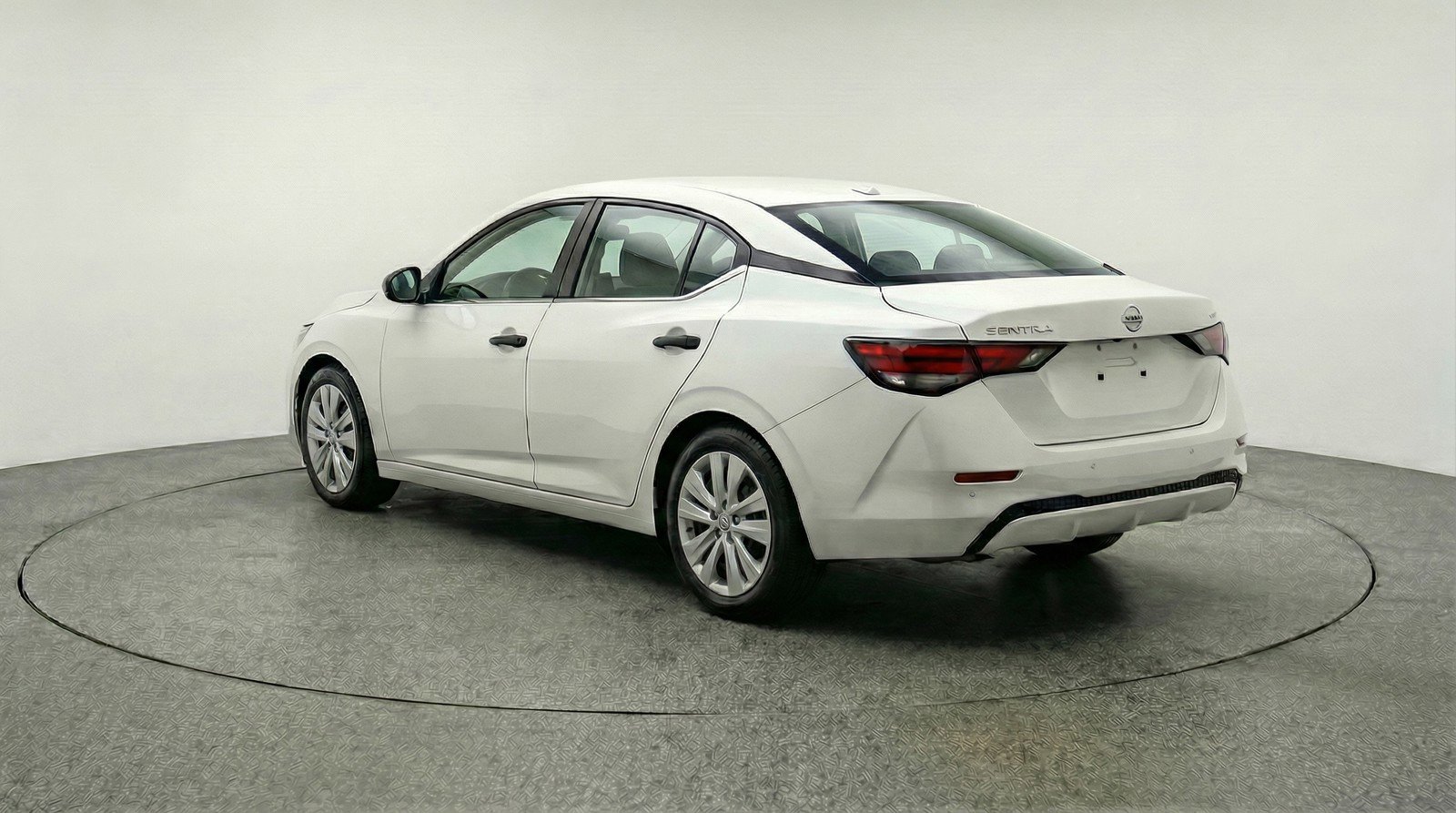 Used 2025 Nissan Sentra S image 6