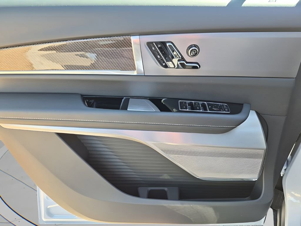 New 2026 Cadillac Vistiq Luxury AWD/4WD image 28