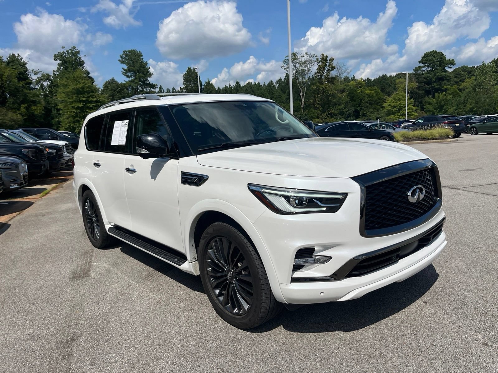 Used 2021 INFINITI QX80 Premium Select w/ All-Season Package RWD image 3