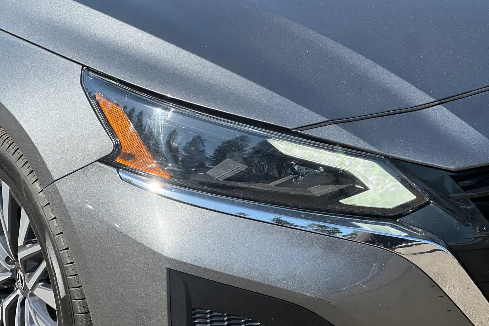 Used 2024 Nissan Altima 2.5 SV FWD image 30