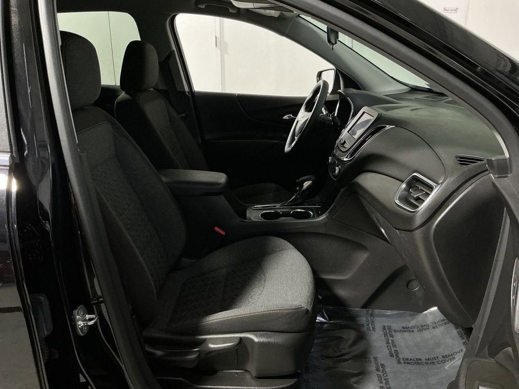 Used 2023 Chevrolet Equinox LT image 33