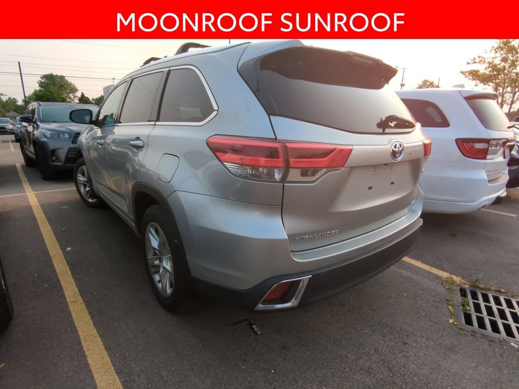 Used 2018 Toyota Highlander Limited AWD/4WD image 4