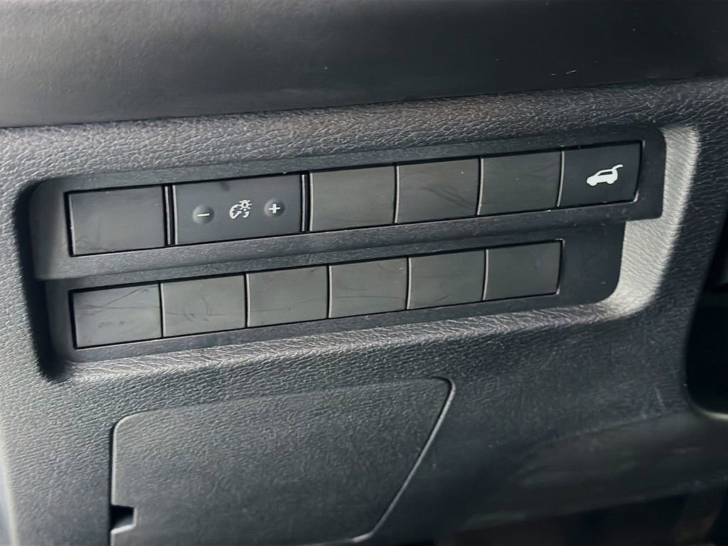 Used 2023 Mitsubishi Outlander SE image 12