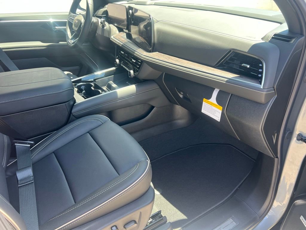 New 2026 Chevrolet Tahoe Premier w/ Sun And Tow Package AWD/4WD image 29