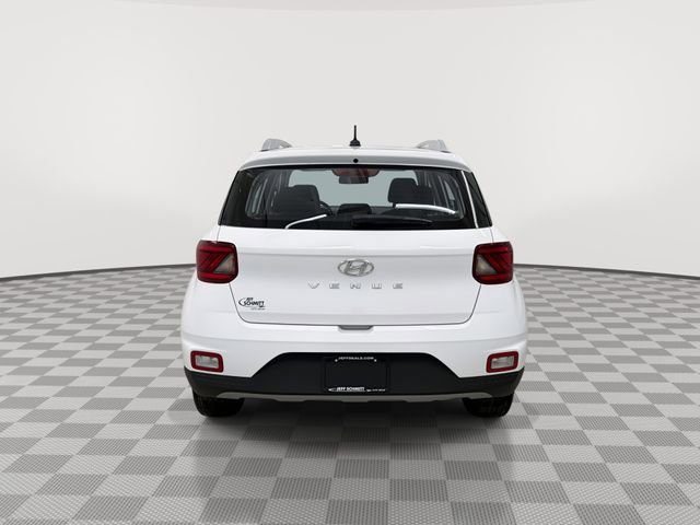 Used 2025 Hyundai Venue SEL image 9