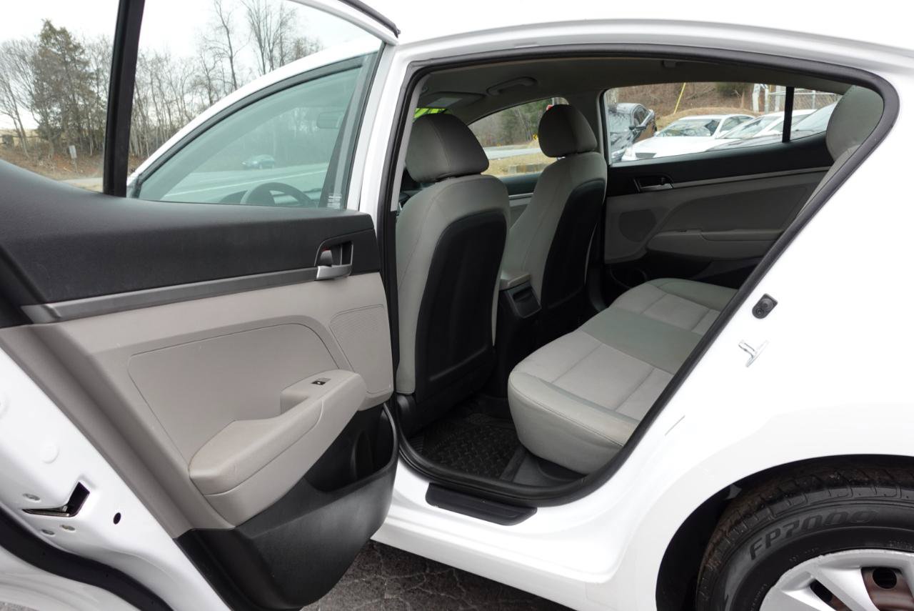 Used 2017 Hyundai Elantra SE FWD image 12