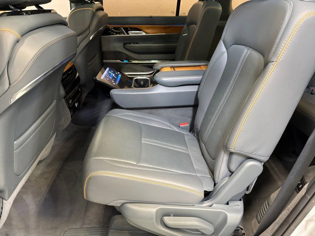 Used 2022 Jeep Grand Wagoneer Series II w/ Premium Group II image 45