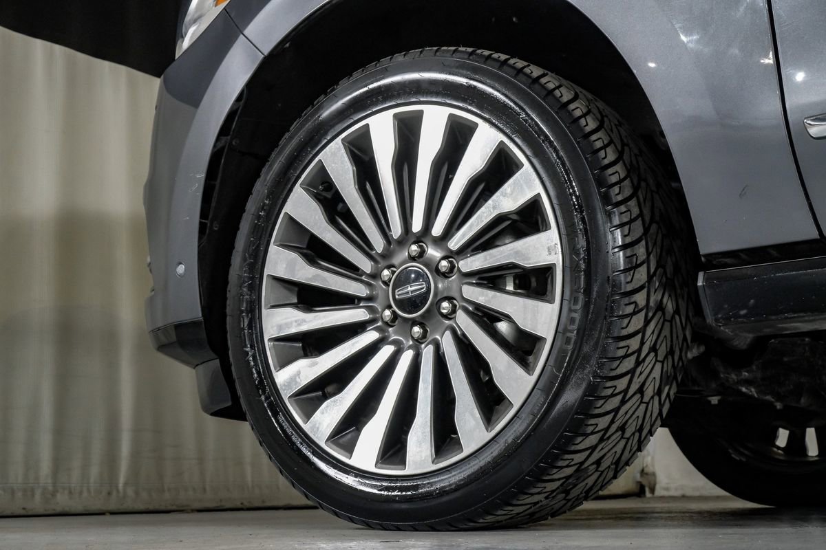 Used 2021 Lincoln Navigator L Reserve w/ Luxury Package image 53