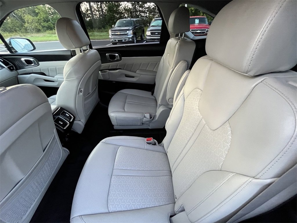 Used 2023 Kia Sorento SX Prestige image 23
