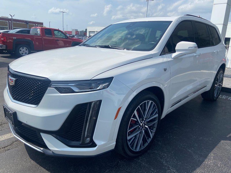 Used 2024 Cadillac XT6 Sport AWD/4WD image 3