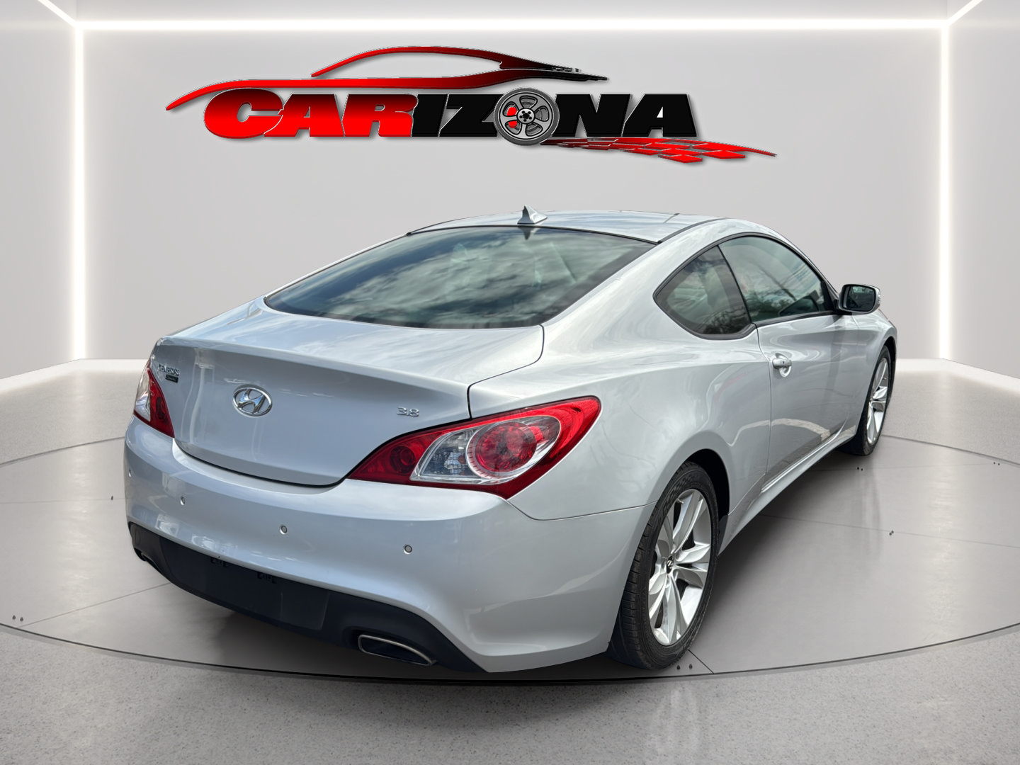 Used 2011 Hyundai Genesis 3.8 RWD image 6