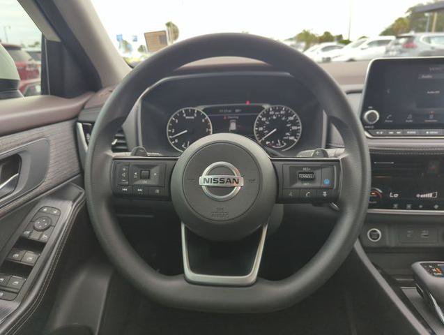 Certified 2021 Nissan Rogue SV FWD image 25