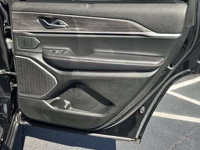 Certified 2021 Jeep Grand Cherokee L Limited w/ Luxury Tech Group II AWD/4WD image 20