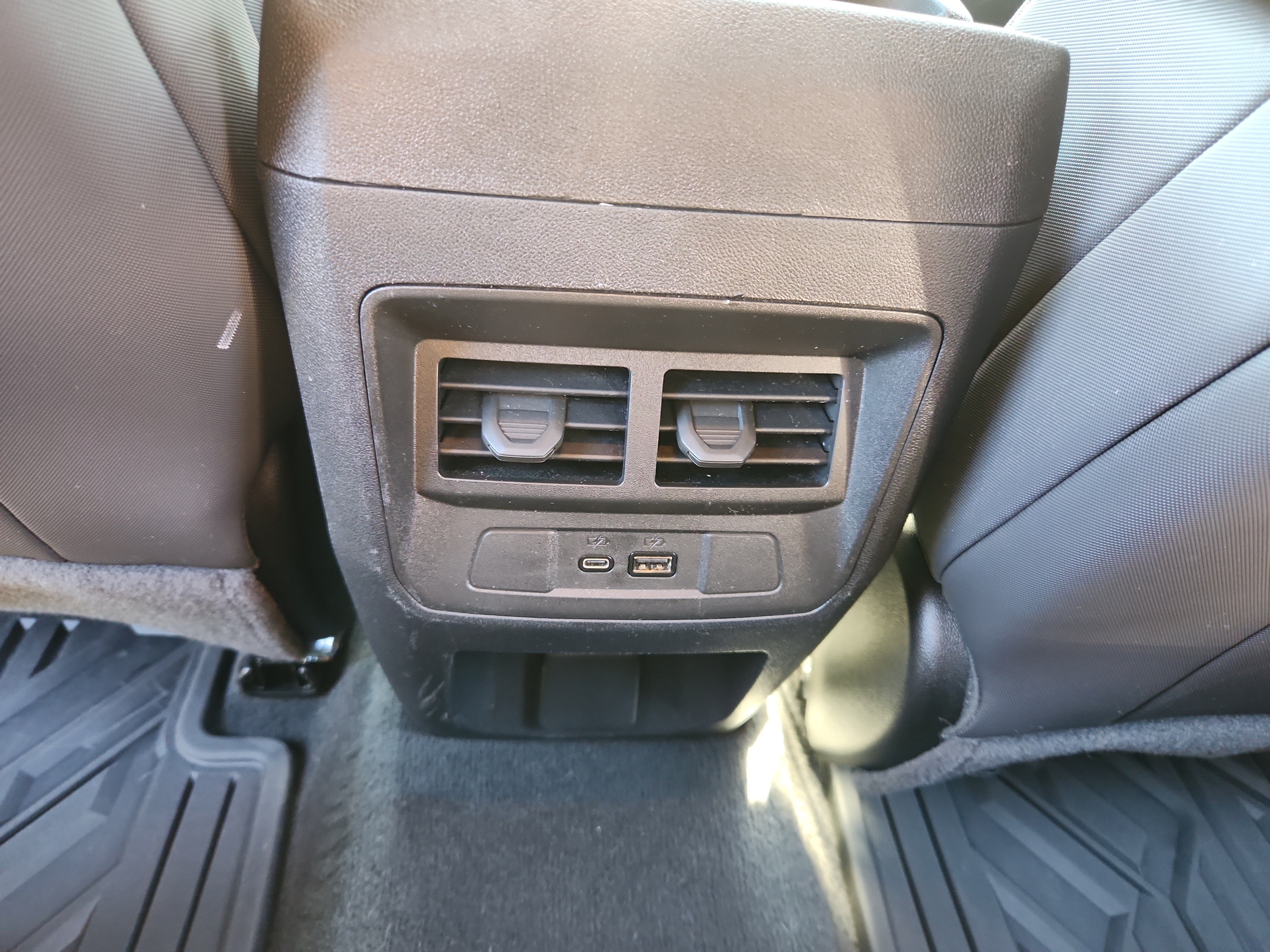 Used 2024 Chevrolet Colorado Z71 w/ Z71 Convenience Package 2 AWD/4WD image 36
