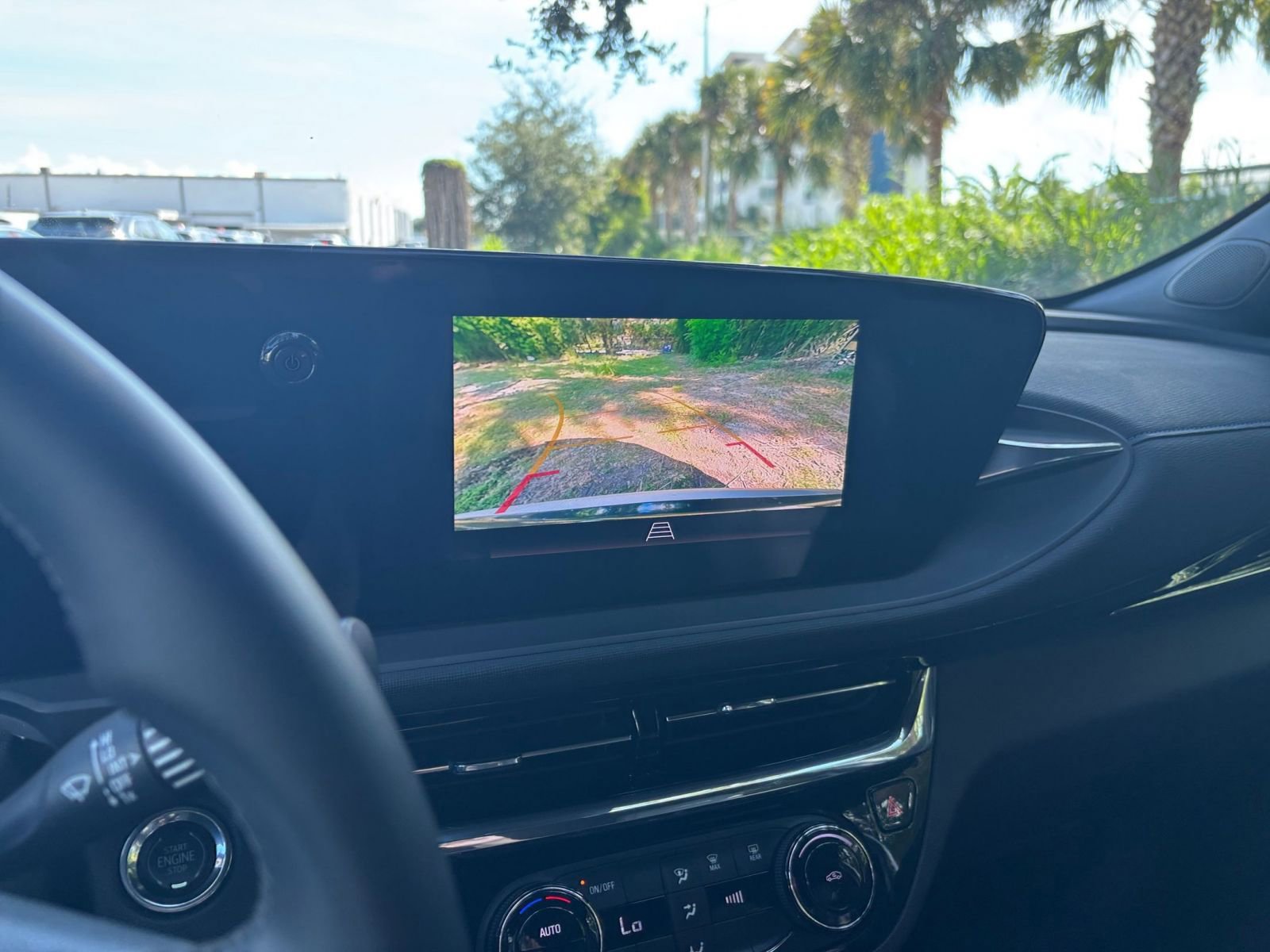 Used 2025 Buick Envista Sport Touring image 18